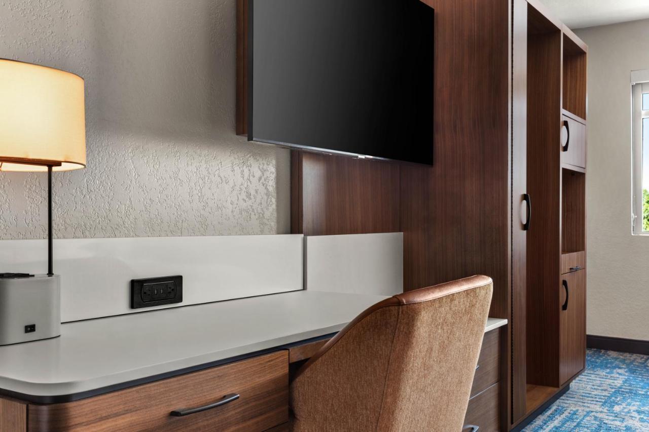 Hotel Delta By Marriott Midwest At The Reed Conference Center 4*